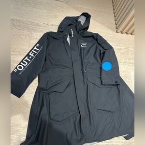 Men’s over size rain coat off-white